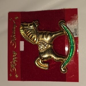 Gold Tone Green Enamel Rhinestone Heart Saddle Rocking Horse Pony Brooch Pin